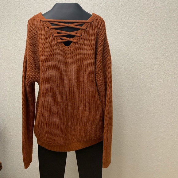 Rust colored knit sweater NWOT - Picture 2 of 3
